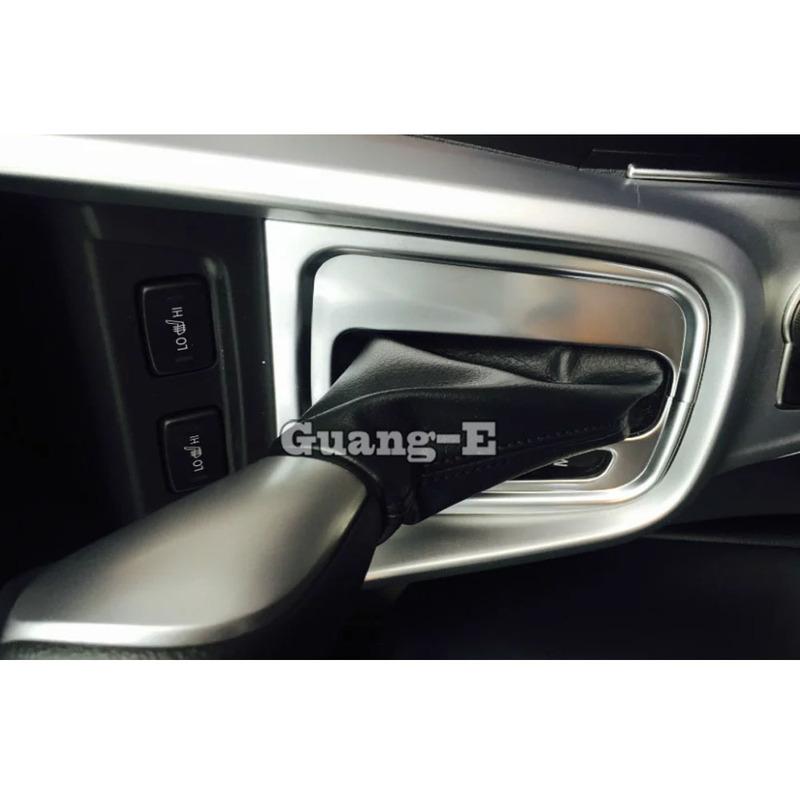 Pro Suzuki S-cross Scross SX4 2014 2015 2016 2017 Stylingové nálepky na auto Střední rám řadicí páky, rámeček osvětlení držáku nápojů 1ks