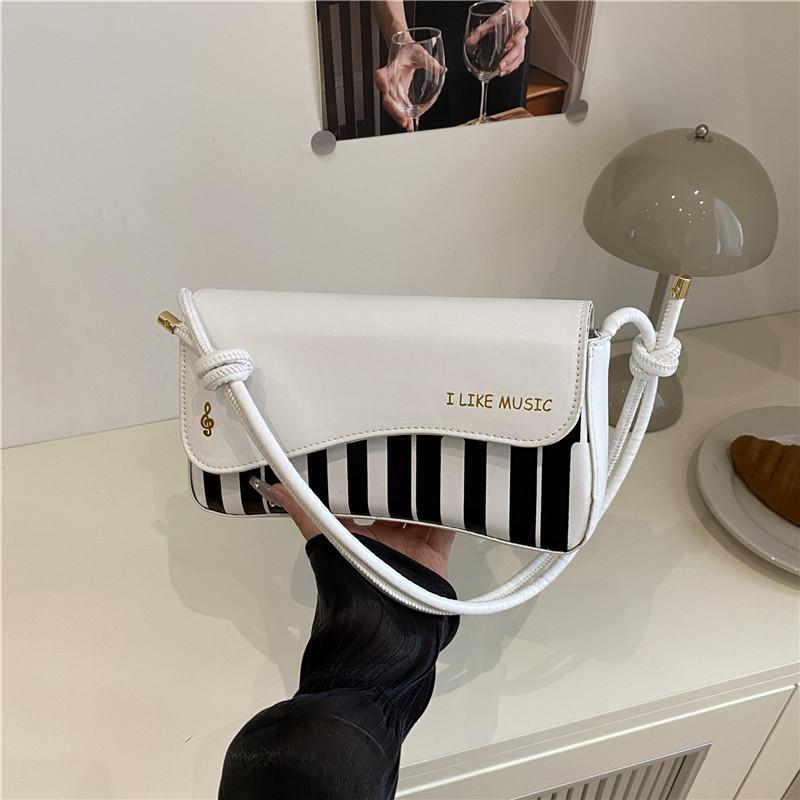 Fashion small square bag women's 2025 summer new piano music note personalized shoulder bag messenger bag sweet portable women's bag