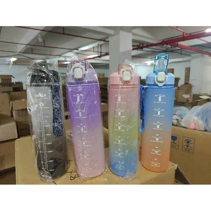 Verlaufene Mattierte Zeitmarkierung Wasserflasche, 1000ml Große Kapazität Tragbare Sport Trinkflasche mit Klappdeckel