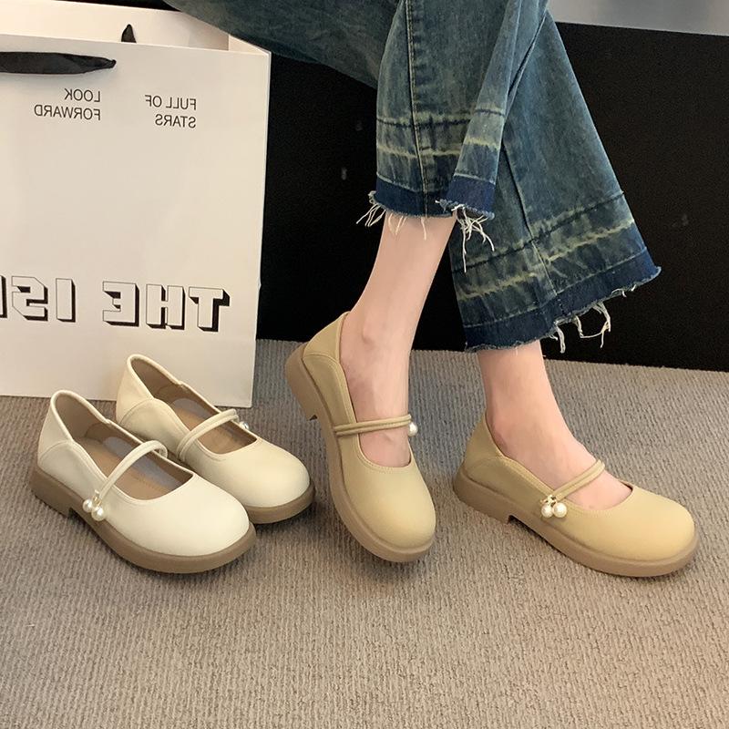 Leather Mary Jane Shoes Women's Flat Shoes Spring 2025 New Little White Loafers with Skirts Gentle Small Leather Shoes
