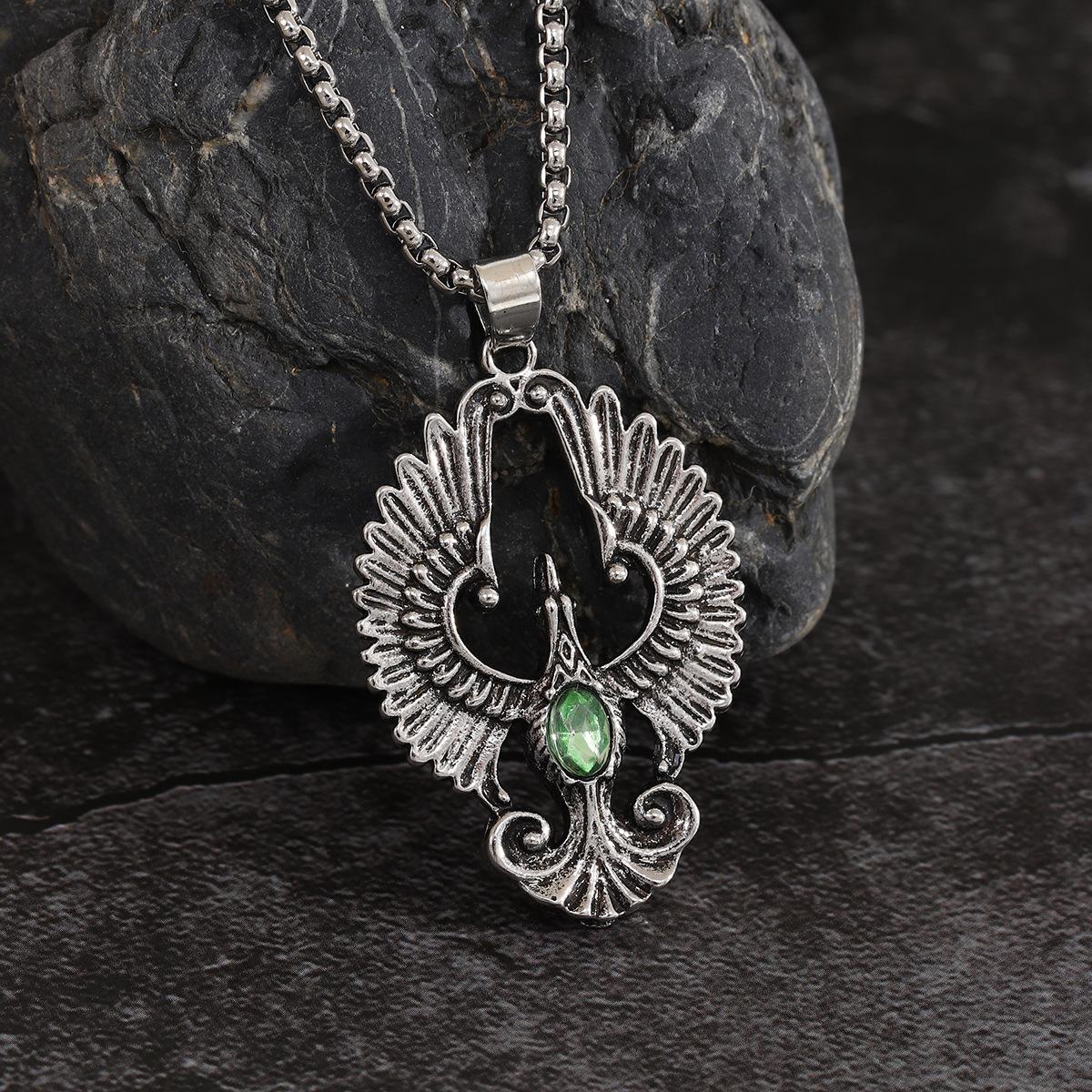 

Vintage Phoenix Pendant Necklace Unisex Fashion Jewelry with Imitation Gemstone for Men Women Square bead chain-a0791 зелений