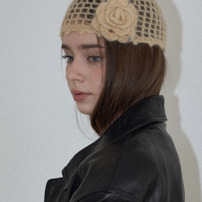 

Slowslowly Camellia Handmade Crochet Mohair Knit Punching Short Beanie _ Beige Beige