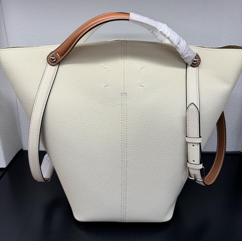 2025 New Leather Head Layer Kraft Vegetable Basket Bag Magila Bucket Bag Leisure Large Capacity Single Shoulder Tote Bag