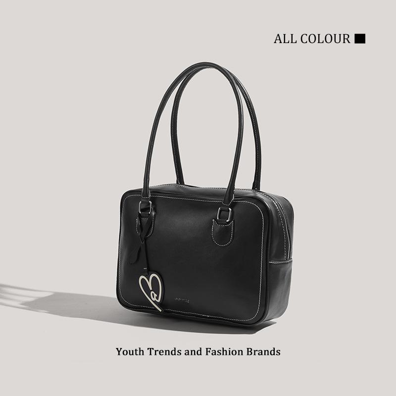 Large Capacity Toast Bag Women's New Shoulder Crossbody Portable Commuter Computer Bag Love Pendant Bag