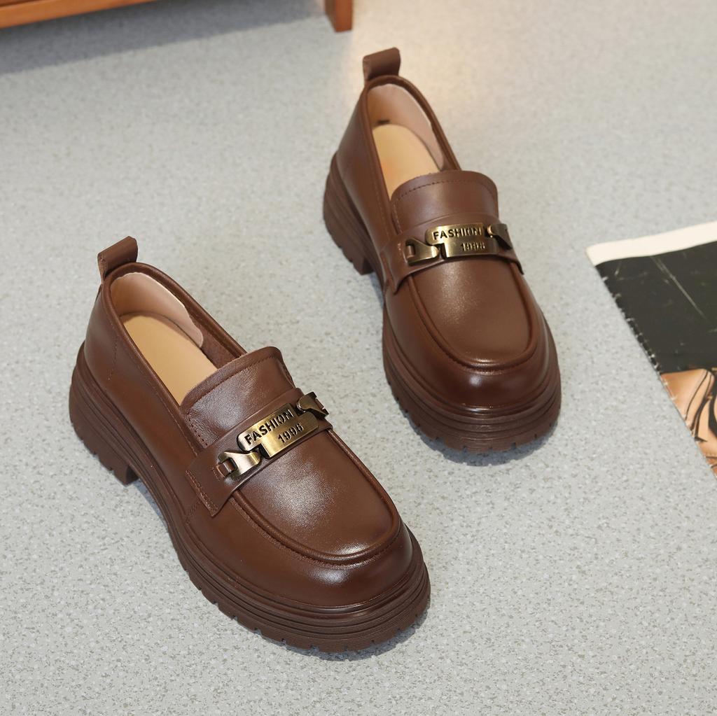 Loafers women's 2025 spring and autumn new first-layer cowhide platform single shoes retro breathable one-pedal small leather shoes large size