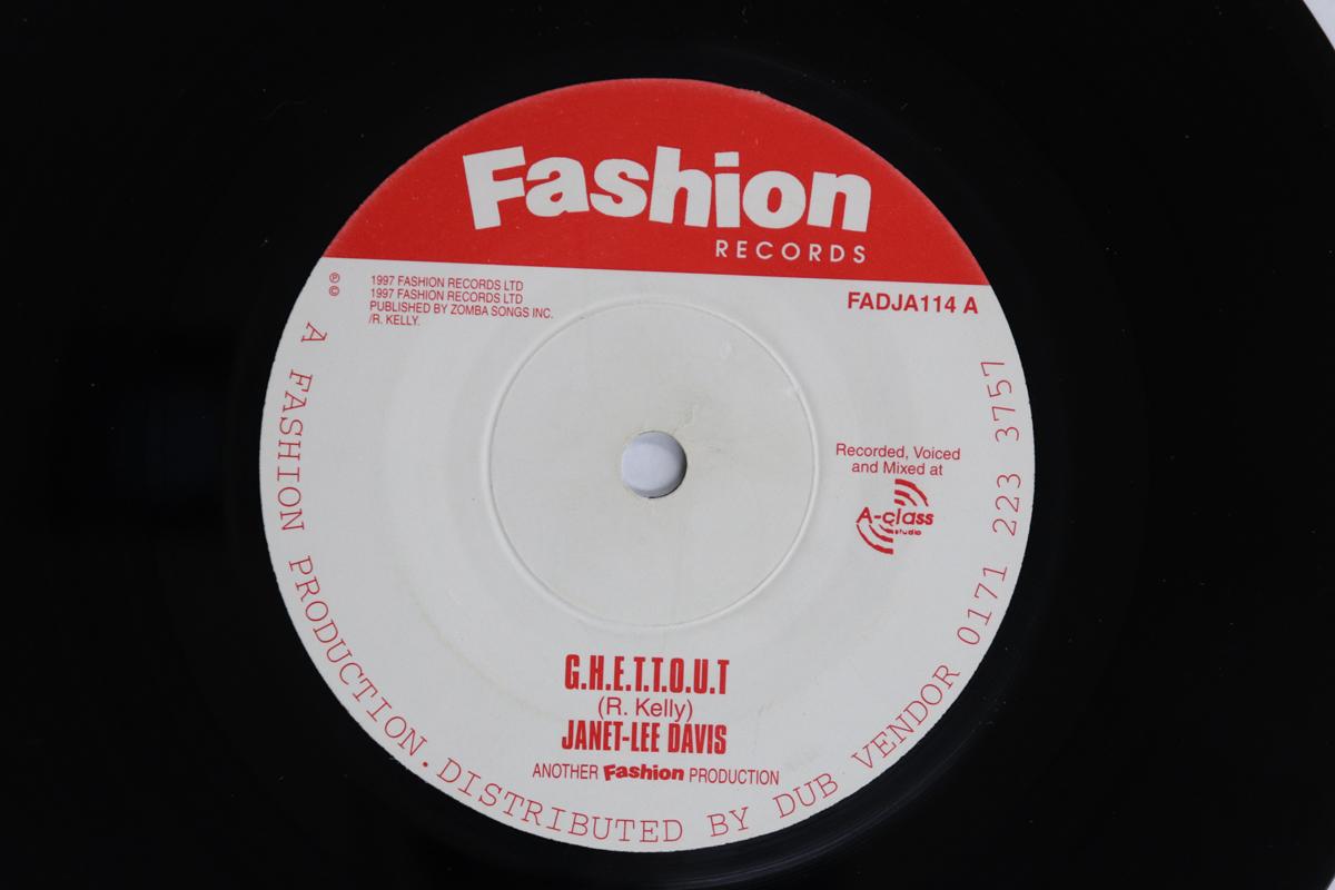 

7inch Record JANET LEE DAVIS / SLY & MAFIA - G.h.e.t.t.o.u.t. / Dub Out FADJA114 FASHION RECORDS 1997 UK Reggae, Ska & Dub Used