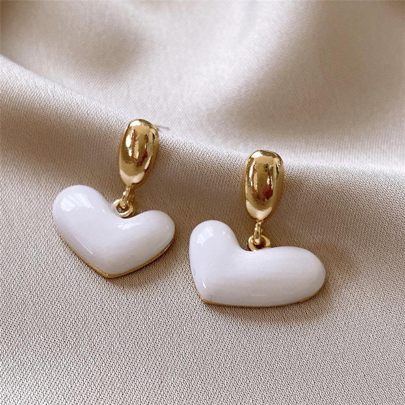 New Vintage Heart Drop Earrings Baroque Pearl Earrings Gold Color Round Earclip Women Temperament Elegant Jewelry Party Gifts