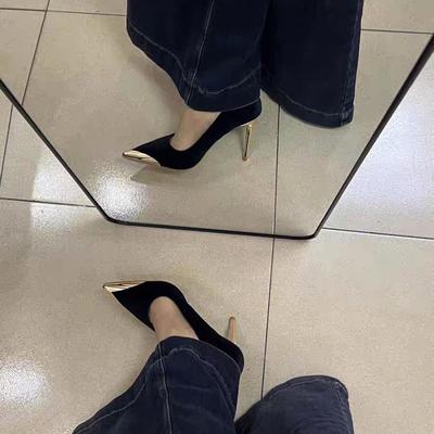 Tacones altos de temperamento de gamuza negra para mujer 2025 nuevo temperamento de banquete de primavera y otoño hermana imperial boca poco profunda puntiagudo tacón fino zapatos individuales