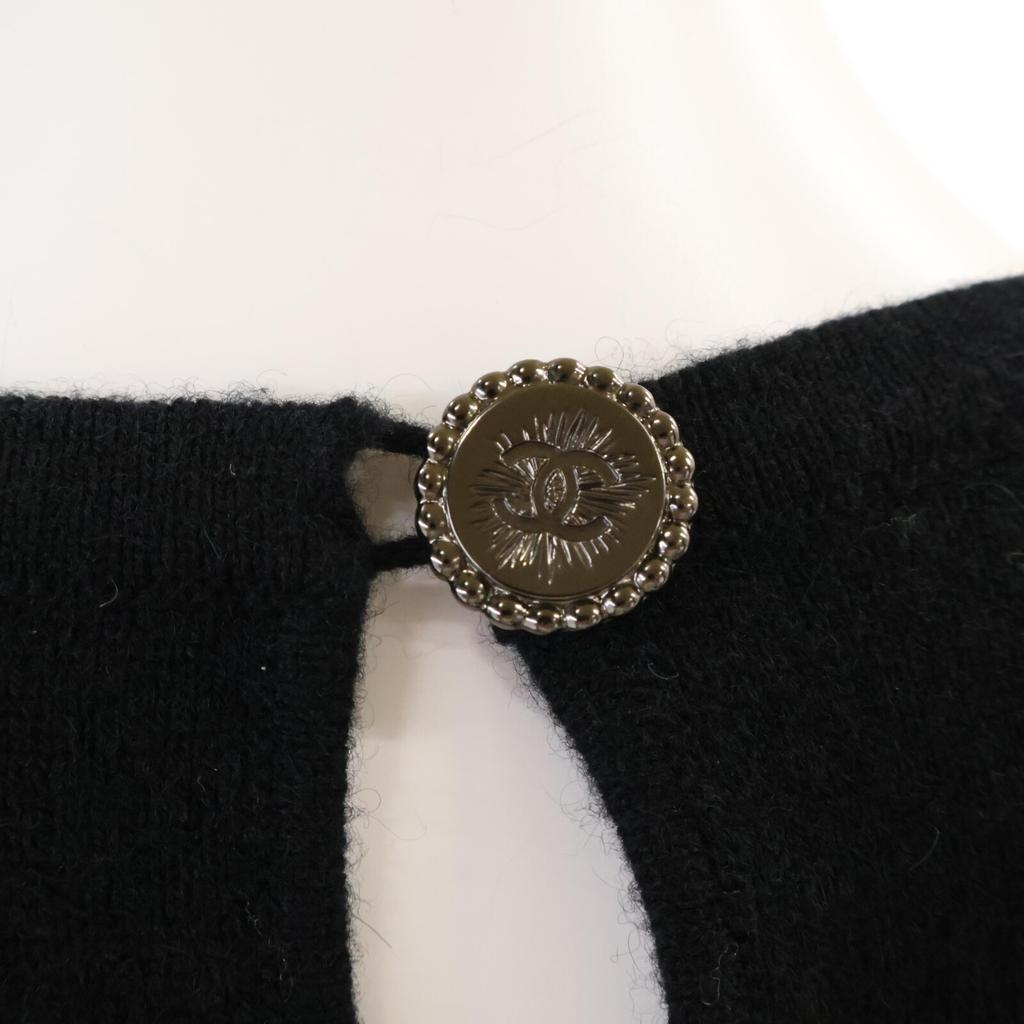 CHANEL Good condition, genuine Japanese product, P40686K02963, fake pearl & COCO button, flower motif, cashmere, sleeveless knit dress 38 blackUsed