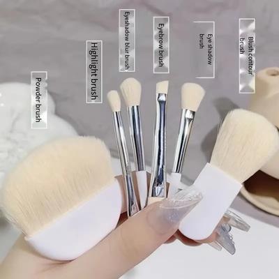 Make-up nástroje a doplňky – Štětce na make-up