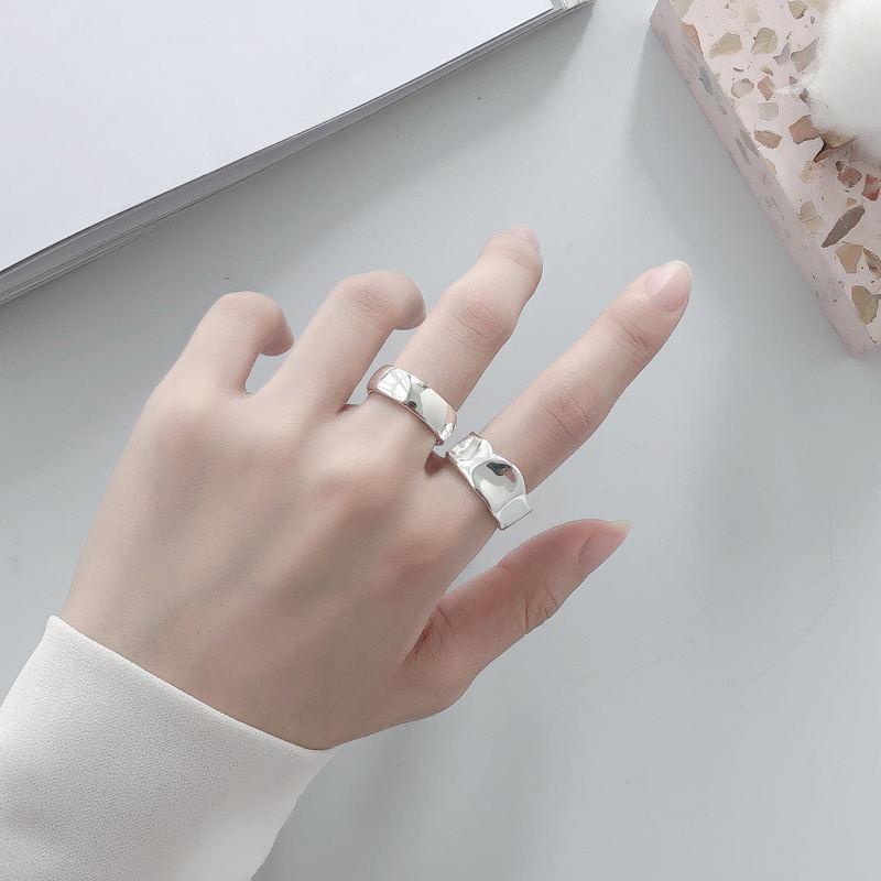 Japanese-Korean Smooth Irregular 925 Silver Vintage Open Ring for Women – Stylish Index Finger Commuter Fashion.