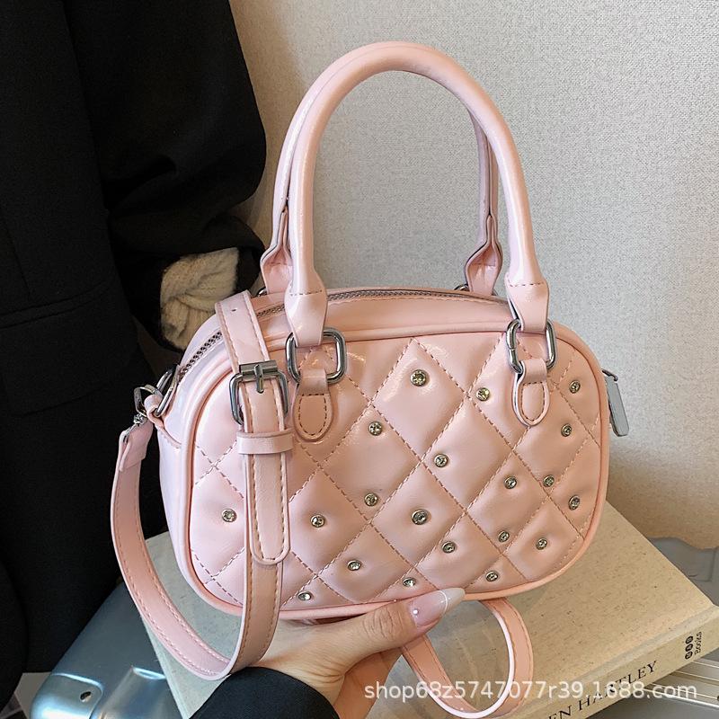 Temperament light luxury portable bowling bag women's 2025 new fashion diamond-encrusted pearl shoulder bag commuter messenger bag