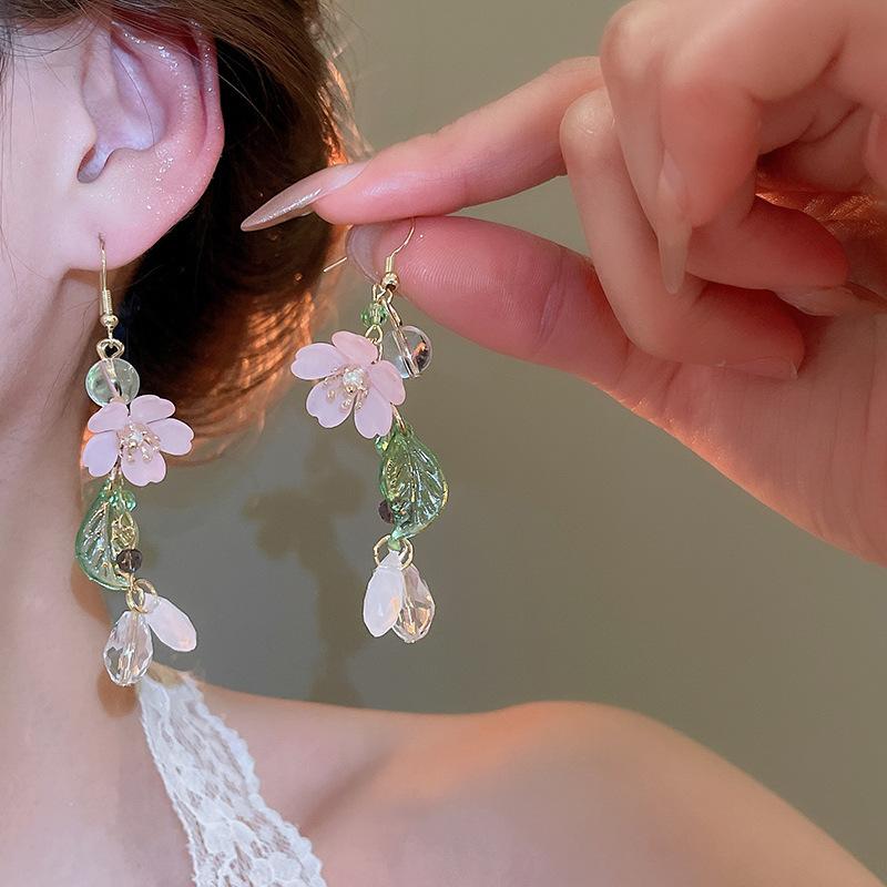 Silver Needle Flower Mesh Fringed Stud Earrings Fresh and Sweet Seaside Vacation Style Earrings Fashionable Versatile Atmosphere Earrings