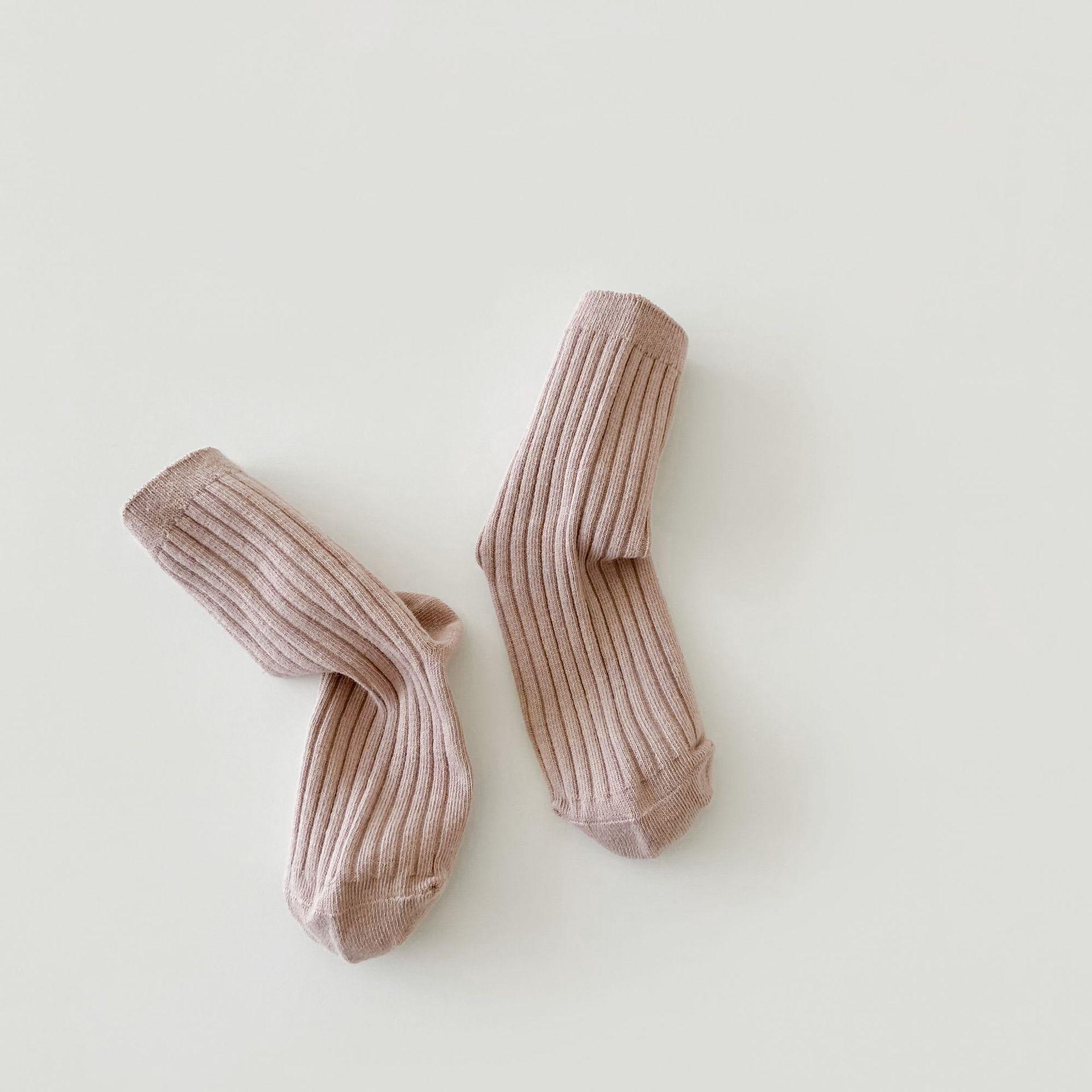 

Solid color ins trendy socks for children, spring and autumn new style combed cotton socks for boys and girls, baby mid tube socks XL (8-12 years old)