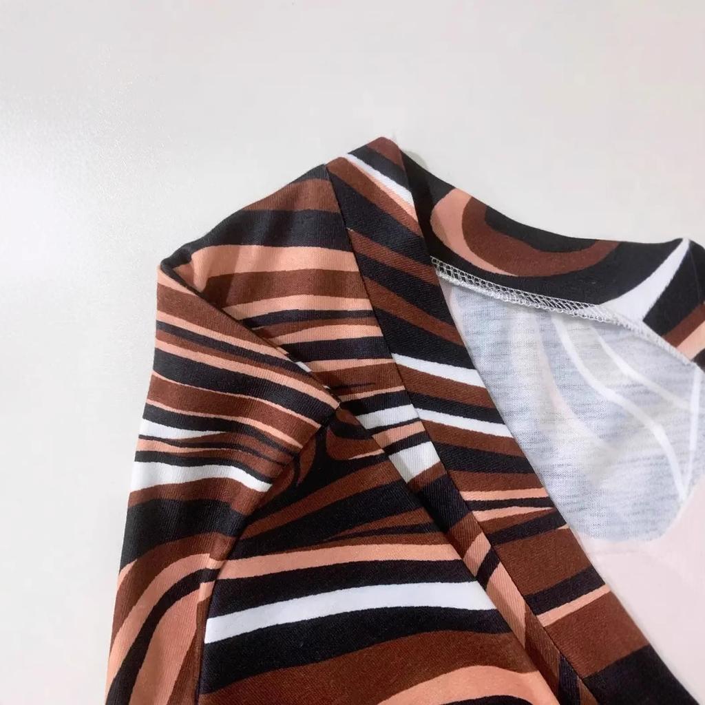 Summer V-neck 3D Printed Wave Pattern Top Fashionable Casual Short Sleeved Plus Size Women's T-shirts