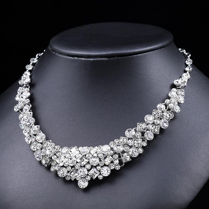 3 ks Módní Elegantní Palácový Styl Náhrdelníky Náušnice a Zirkonové Sady Luxusní Temperament Svatba Banket Šaty Doplňky
