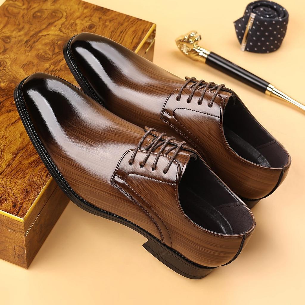imitation wood grain, fashionable old square head leather shoes, new men's leather shoes, spot fast delivery, bagged