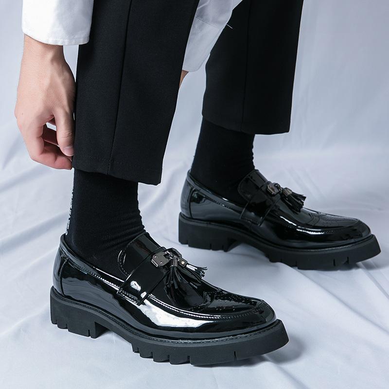 Korean Version of Spring Platform-soled Glossy Fringed Loafers Men's Fashion Small Leather Shoes