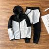 Completo da uomo in maglia con cappuccio multicolore per sport primaverili e autunnali