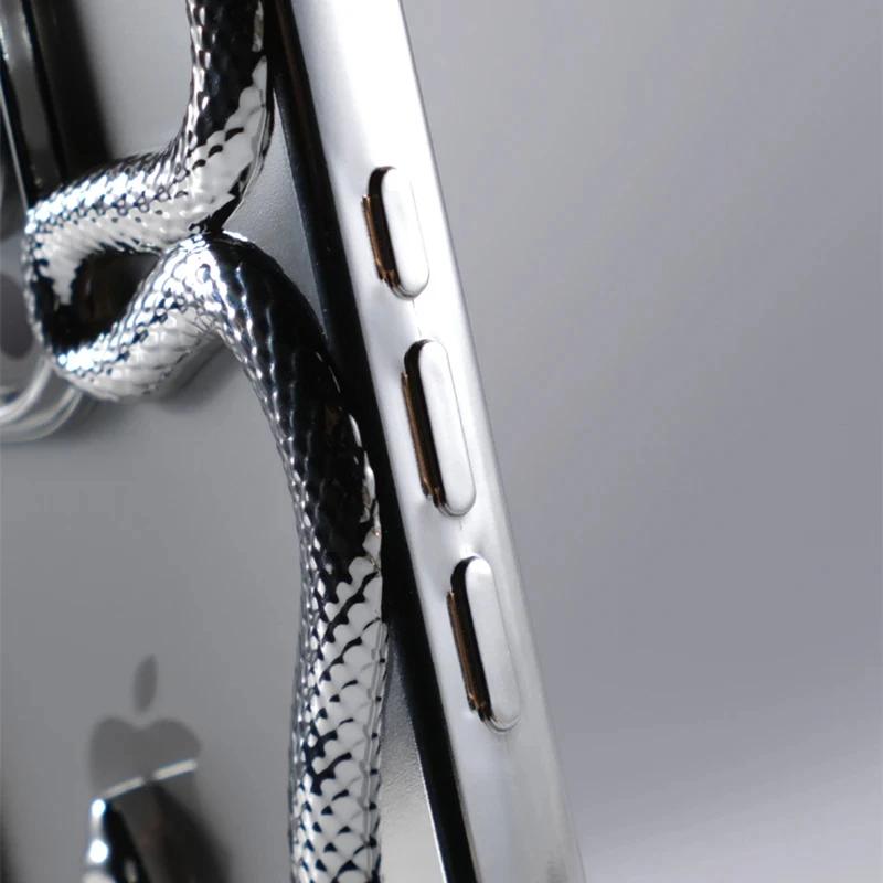 Matte 3D Hollow Snake Soft Phone Case For iPhone 17 Air 16 11 12 13 14 15 Pro Max Plus Plating Heat Dissipation Cover Funda