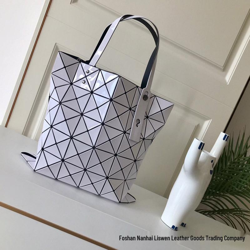 Neue Damen 6-Panel Patchwork Gesteppte Schulter Crossbody Tasche – Vibrating Gold Metallic Irisierende Serie