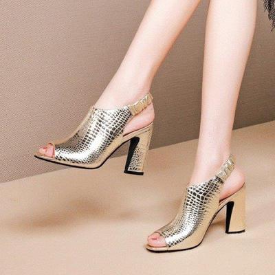 5-8cm Summer Fish Mouth High Heels, Mid Heel, Thick Heel, One Button Open Toe, Fashionable and Versatile High Heel Roman Sandals for Women