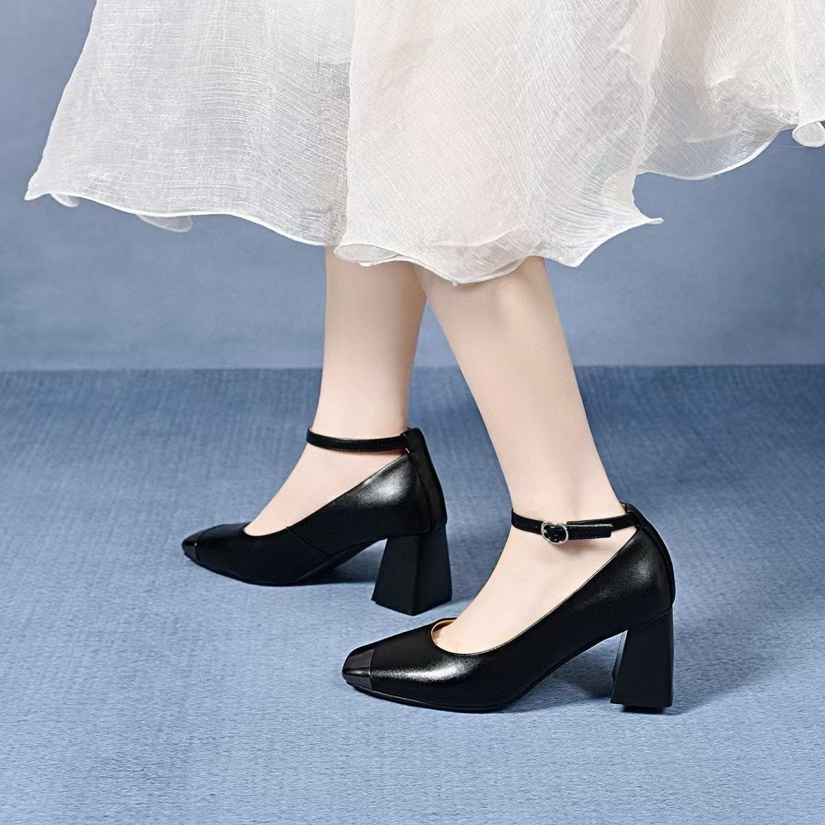 

High heels women s 2025 spring new one-word buckle shallow mouth single shoes iron bag head square head women s shoes French Mary Jane shoes 34 чёрный