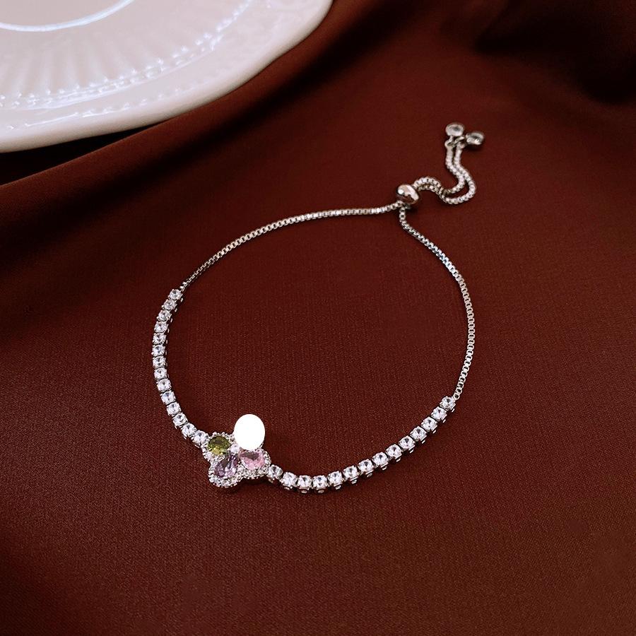 European and American Exquisite Zircon Love Bracelet Light Luxury High-end Temperament Versatile Niche Bracelet Fashion Personalized Jewelry Women