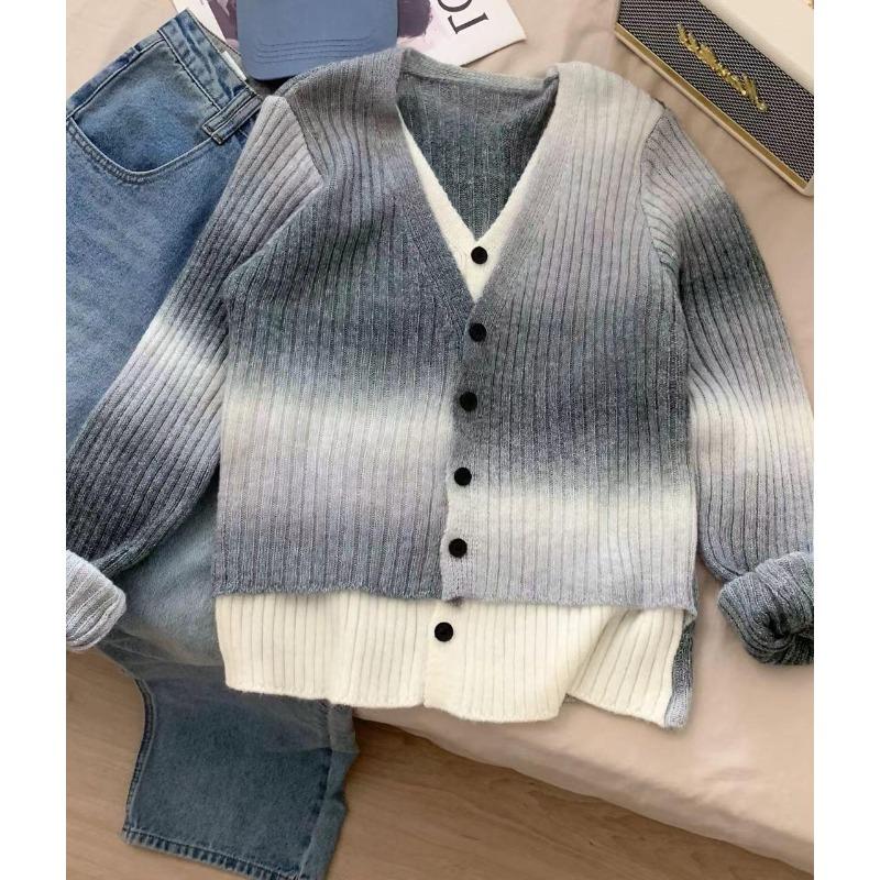 Осенне-зимний новый стиль градиентный V-образный вырез вязаный кардиган с высококачественной ленивой курткой свитер для женщин One size 3449₽