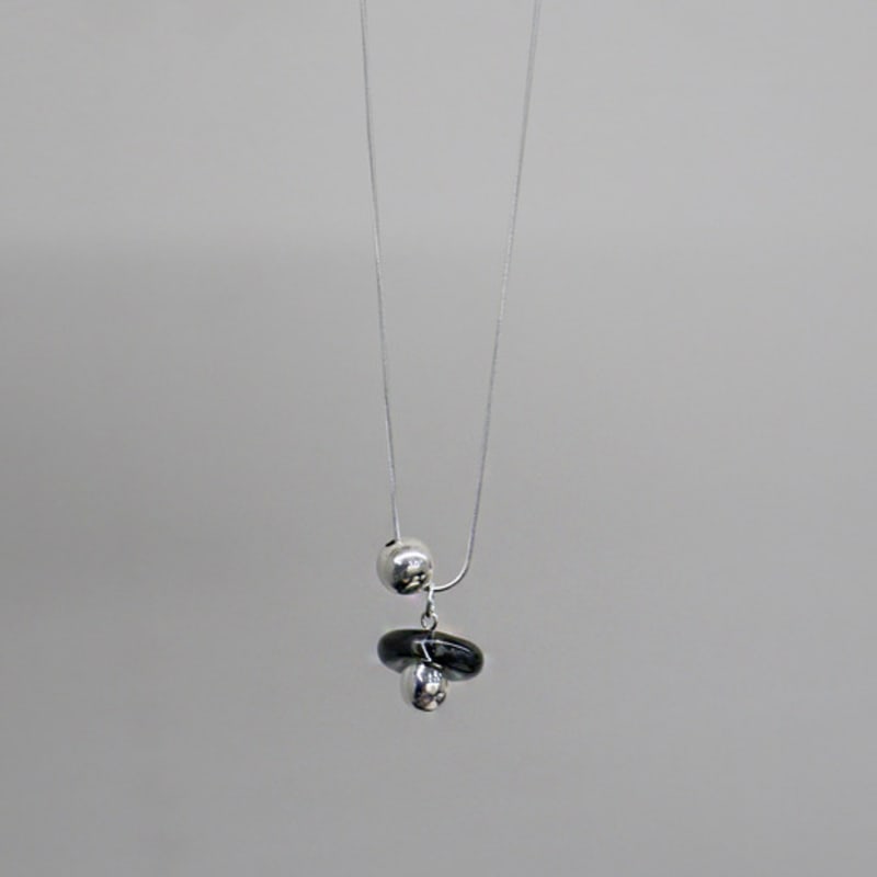 APIOH PLANET NECKLACE