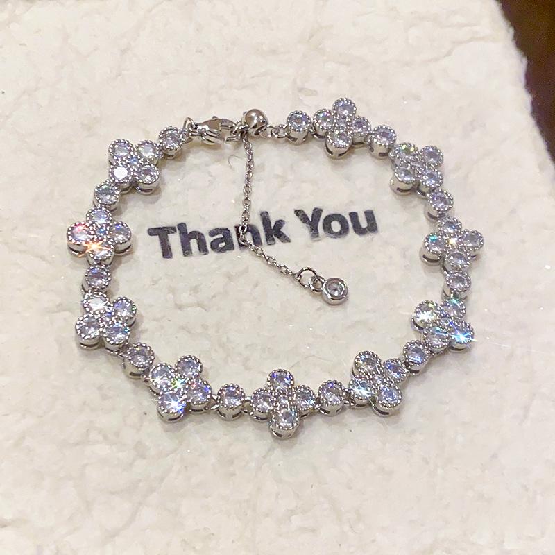Korean Zircon Flower Rhombus Bracelet - Exquisite, Versatile, Light Luxury Jewelry