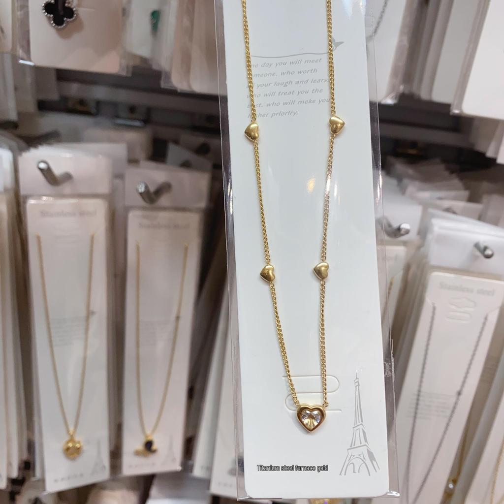 Evropský a Americký Styl Titanová Ocelová Náhrdelník s Květinovým Vzorem z Perel, Srdíčkem a Čtyřlístkem