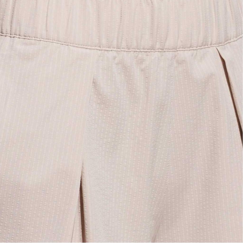 Adidas Go-To Pleated Shorts Fashion Simple Solid Color Versatile Casual Shorts Women Shorts Miracle-Gray Brown JC9233