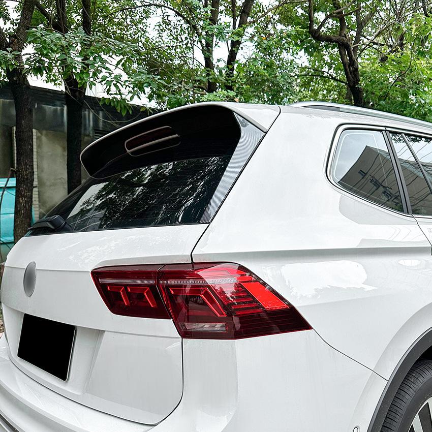 Hinterer Seitenspoiler Flügel Schutzaufkleber Abdeckung für Volkswagen Tiguan Rline MK2 2017+ Carbonfaser-Look / Glänzend schwarz