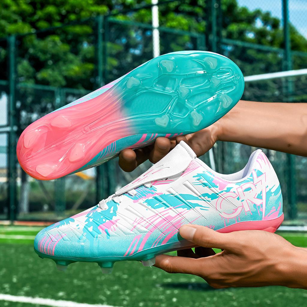 New Low-top Sports Football Shoes, Male and Female Teenagers, Long Nails, Broken Nails, Professional Games