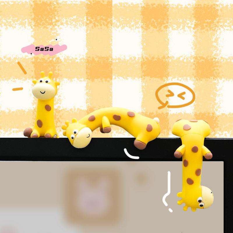 S-1Pc Kawaii Rubber Groove Giraffe Ornament Cartoon Figurines Pastel Desktop Model Giraffe Design for Computer Decoration