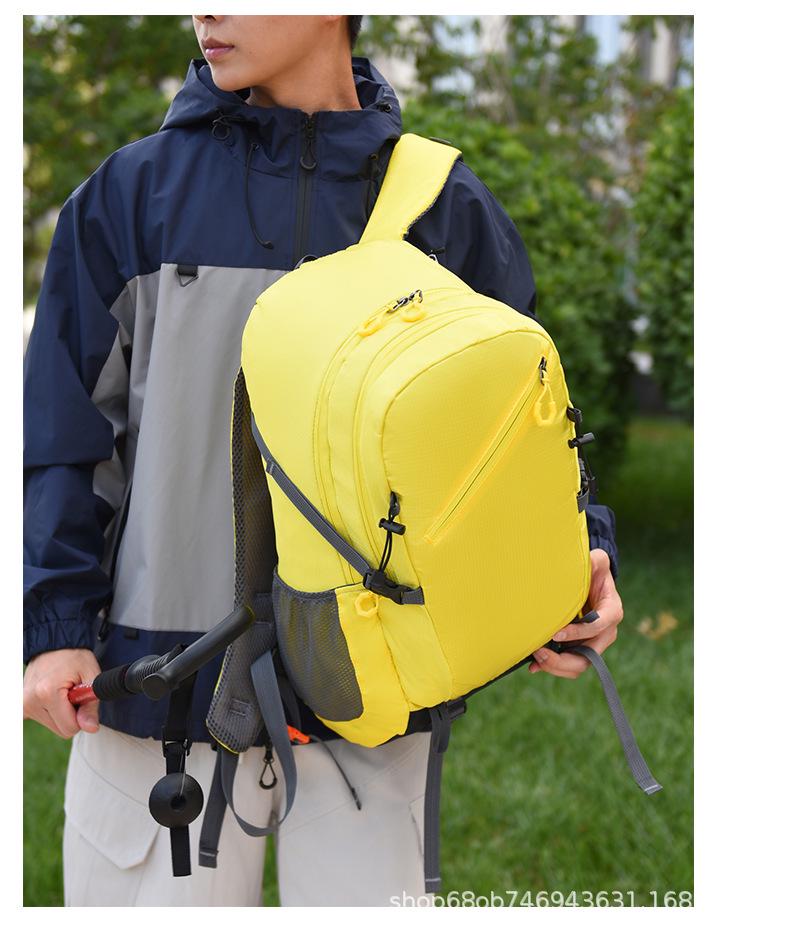 Spine Protection Large Capacity Outdoor Backpack - Fashionable, Breathable Travel Bag for Mountaineering
