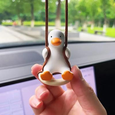 Nette Anime Auto Innendekoration Gips Schaukel Ente Auto Rückspiegel Anhänger Für Kawai Auto Dekoration Zubehör