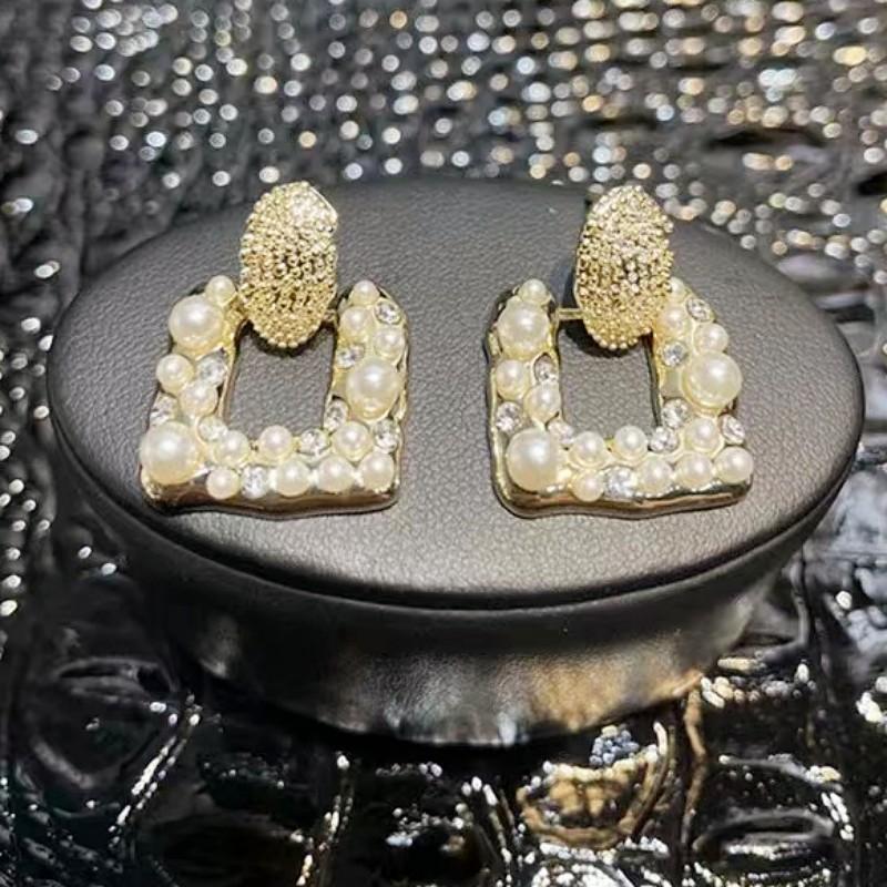 Géométrie Carré Cristal Complet Perle d'Imitation Goutte Boucle d'Oreille pour Femmes Tempérament Doux Tempérament Accessoire de Bijouterie Créative