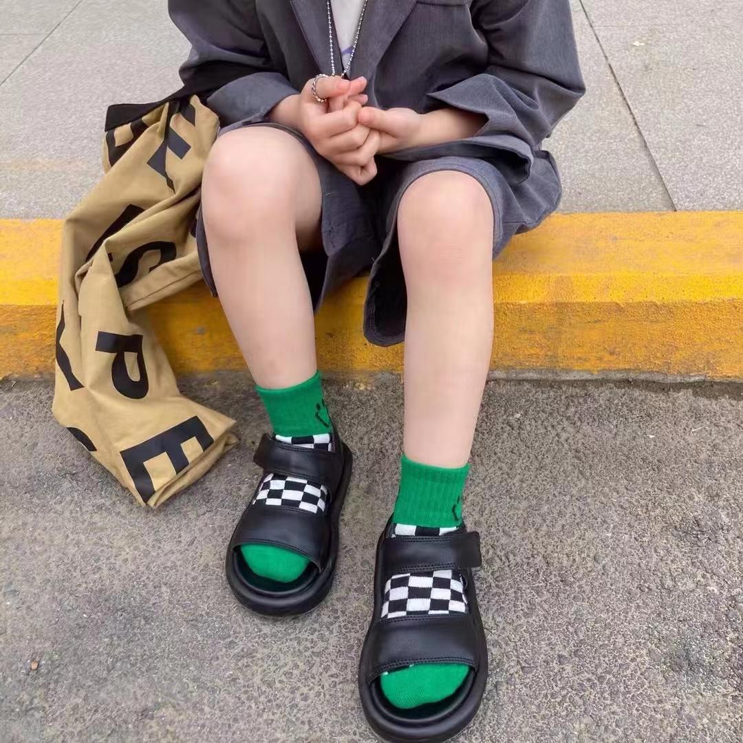 

Детские летние модные однотонные сандалии на крючках для мальчиков и девочек, детская мягкая дышащая обувь, детские летние пляжные сандалии 37 чёрный