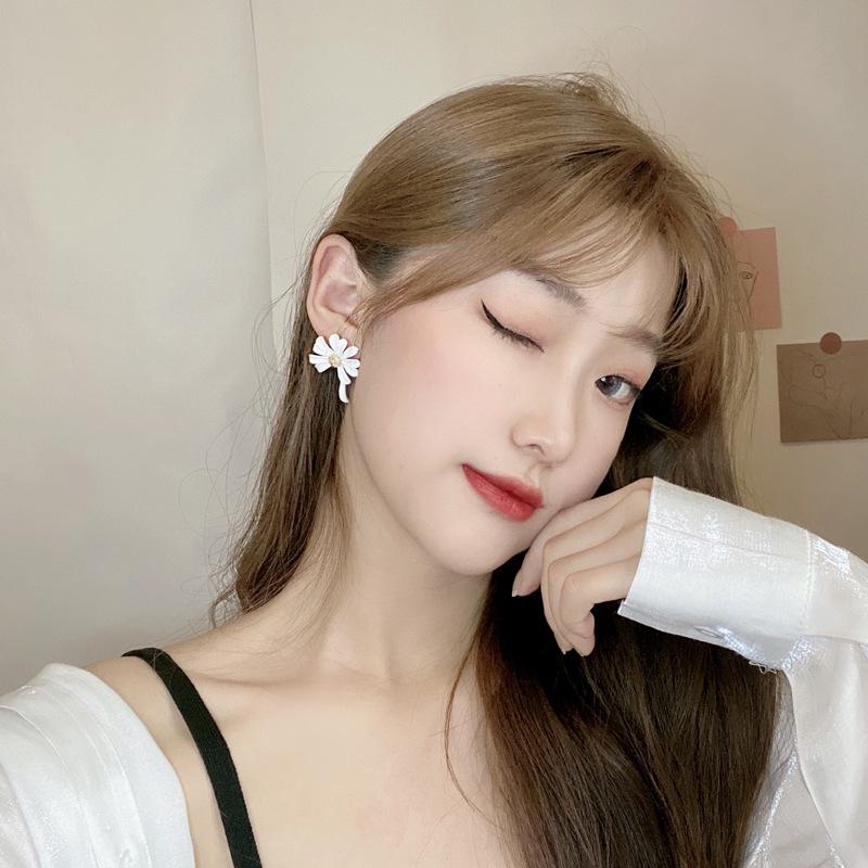 Buy Romantic Cute Asymmetrical White Daisy Flower Women Stud