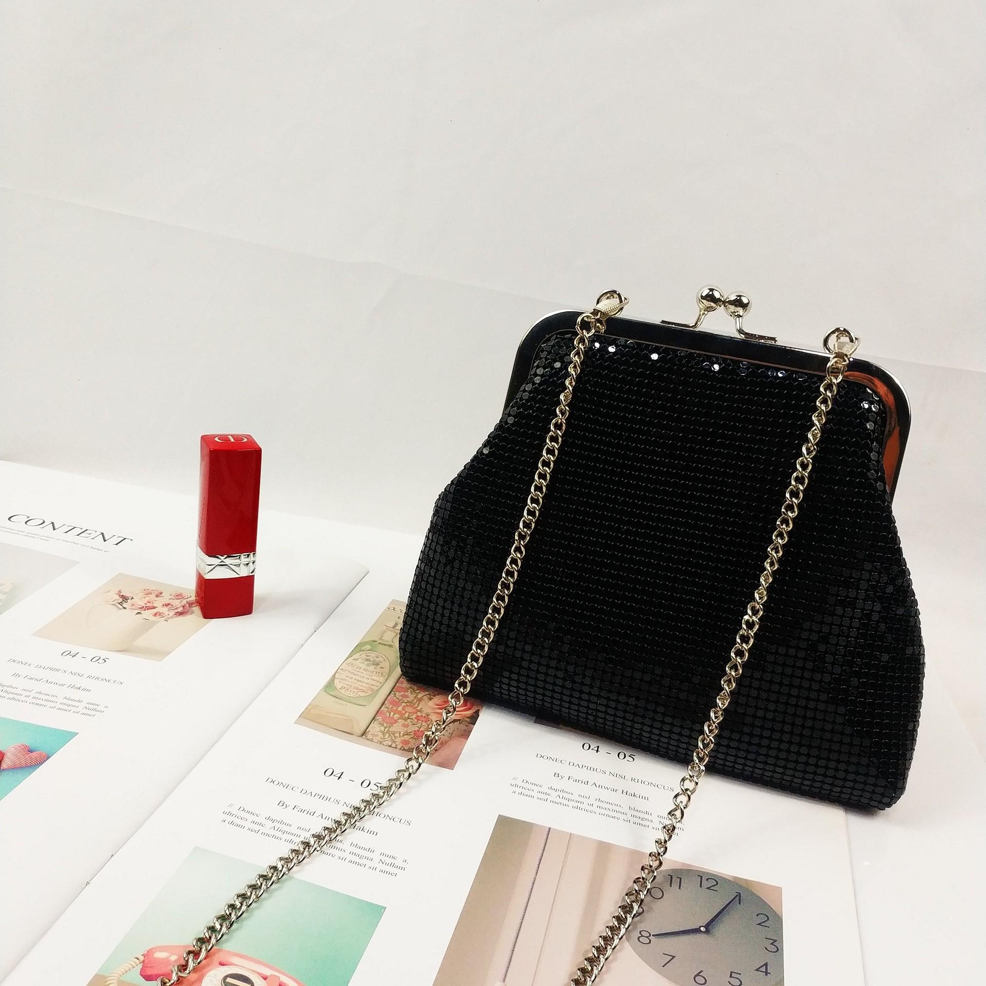 

Новая цепочка на сумке, новая модная женская сумка, сумка-мессенджер в сумке, сумка-мессенджер, маленькая квадратная сумка. чёрный