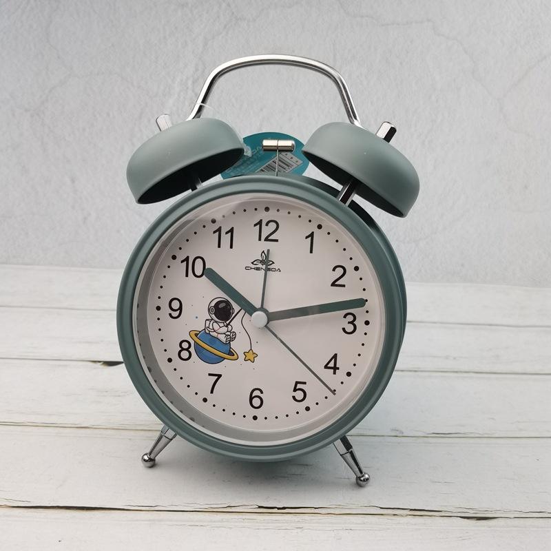 

Будильник Новый Мультяшный Креативный Студенческий Декор Светящийся Бесшумный Кованый Железный Кольцевой Будильник с Высокой Громкостью Часы