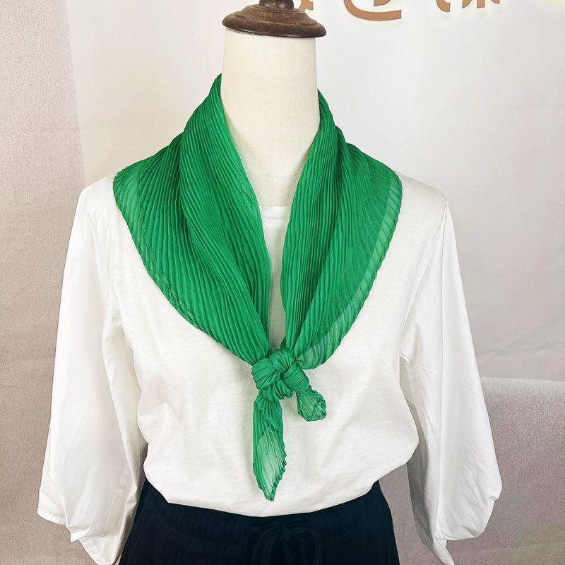 

Женский плиссированный однотонный маленький квадратный шарф | Фиолетовый шелковый шарф для защиты шеи Профессиональный шарф на весну-осень Декоративный шейный платок для дам