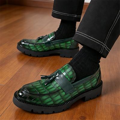 Neue Plateau-Loafer mit Quasten Mode Herren Spitzes Dicksohlige Lederschuhe Designer Formelle Hochzeitskleidung Homecoming Schuhe