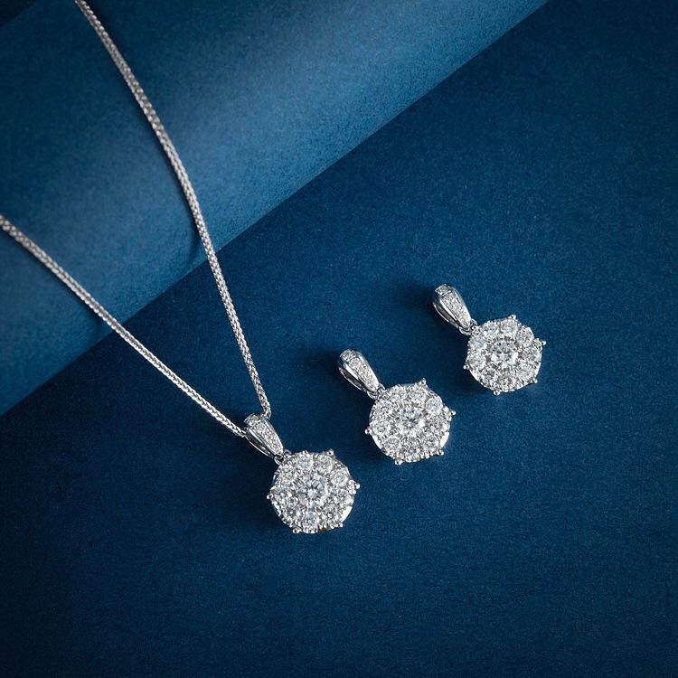 

Колье-подвеска из стерлингового серебра 925 пробы с золотым покрытием и бриллиантом круглой огранки - Шикарное, Нишевый дизайн, Универсальное и Элегантное 925 Silver