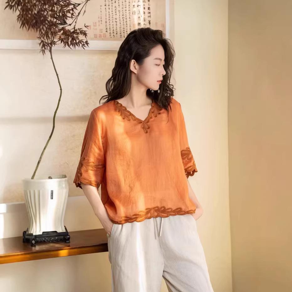 Retro Artistic Linen Embroidered V-Neck Women's Five-Sleeve Pullover - 2026 Spring Collection