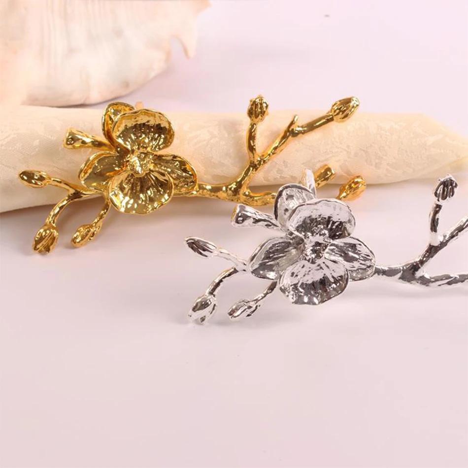 4PCS Plum Blossom Metal Napkin Rings,Christmas Gold Color Napkin Buckles,Napkin Holder for Home Dinning Room Hotel Table Decor