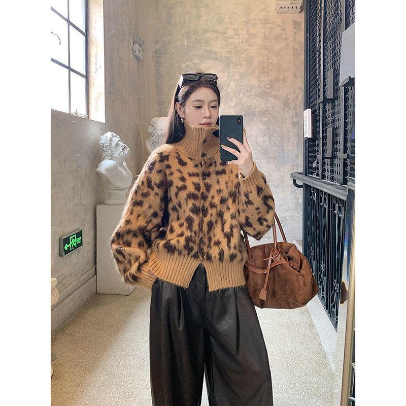 Women's High-End Leopard Print Knitted Cardigan: Luxury Long Sleeve Sweater Coat for Autumn & Winter.