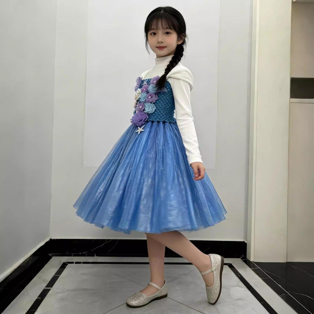 Eco-Friendly Parent-Child Mermaid Fashion Show Outfits - Handmade DIY Materials for Kids' Environmental Fashion